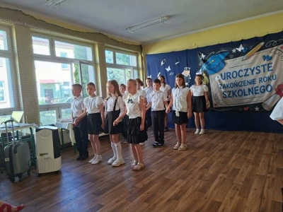 Uroczyste zakończenie I etapu edukacyjnego uczniów klasy III